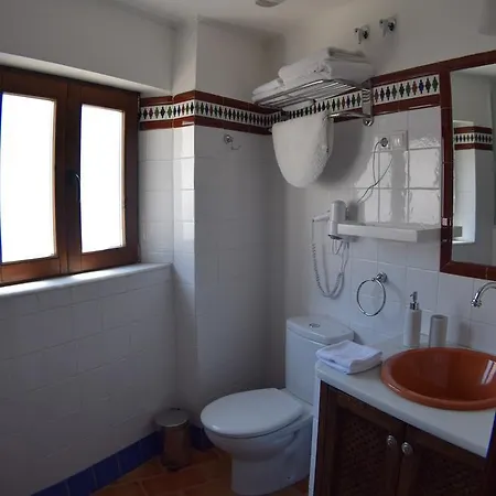 Carmen De Ramilla, Encantadora Con Piscina Soleada Granada