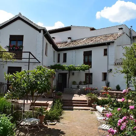 Carmen De Ramilla, Encantadora Con Piscina Soleada